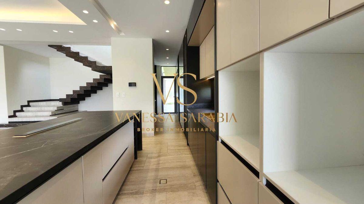 Vendo Exclusivo Departamento Penthouse en Cumbaya, Quito - Ecuadoreste Departamento Se Destaca por S — imagen 6