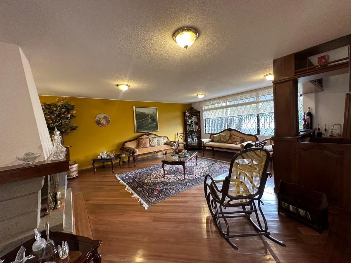 Excelente Casa Rentera Esquinera Tumbaco, 671 Mtrs en Terreno 926 Mtrs, Local, Casa, Ofic — imagen 4