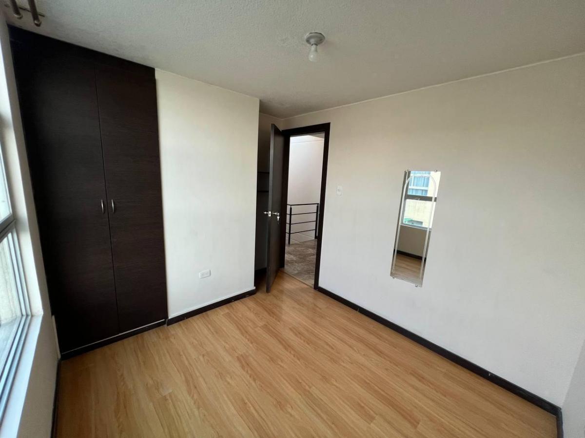 Dp - en Venta Casa Sector Calderón 2 Pisos 72 m² con Patio y Pergola — imagen 5