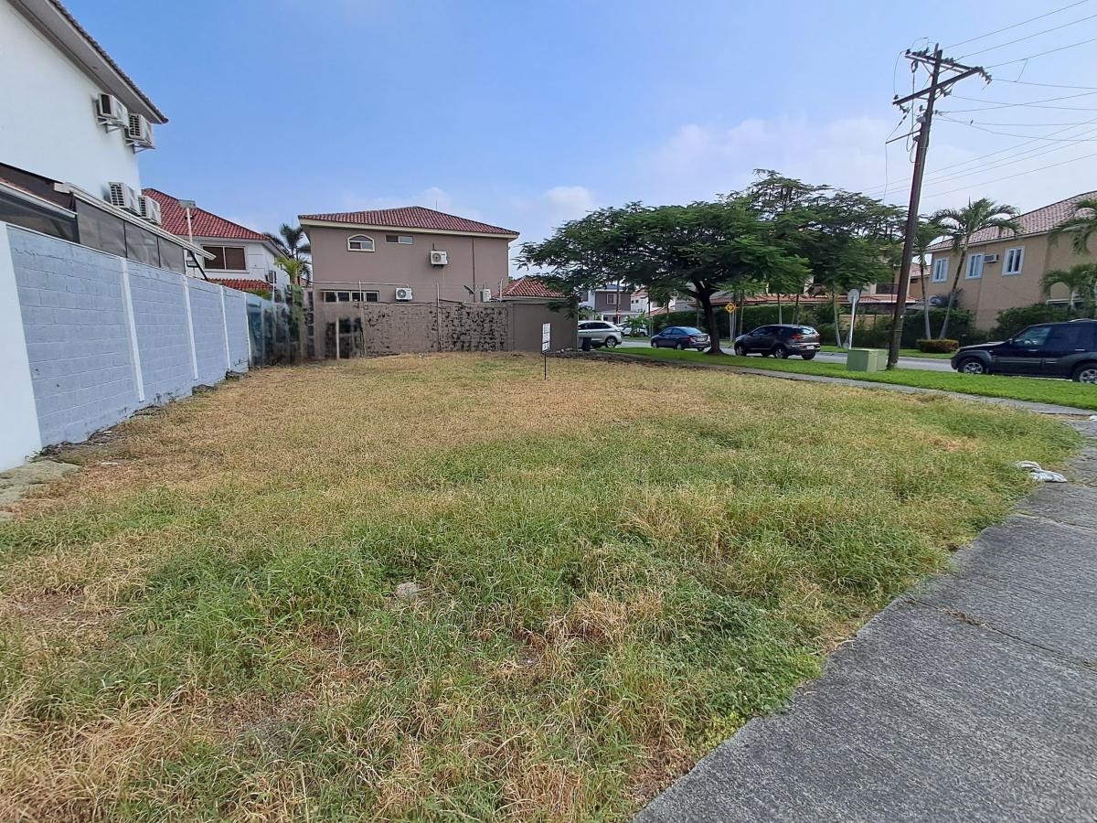 Venta de Terreno Esquinero Urb. Estancia del Rio, Guayas — imagen 4