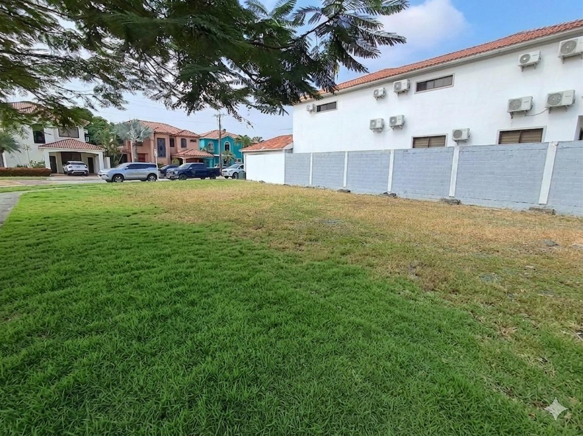 Venta de Terreno Esquinero Urb. Estancia del Rio, Guayas — imagen 2