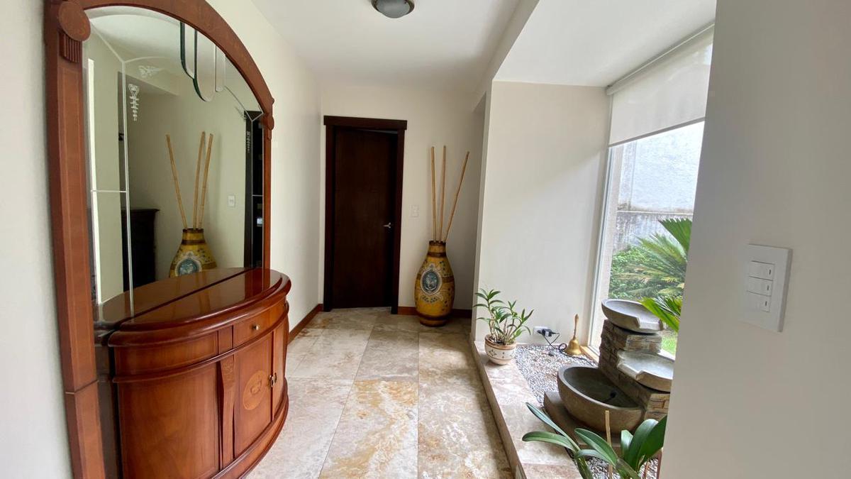 Venta Casa Moderna, Sector San Juan de Cumbayá — imagen 4