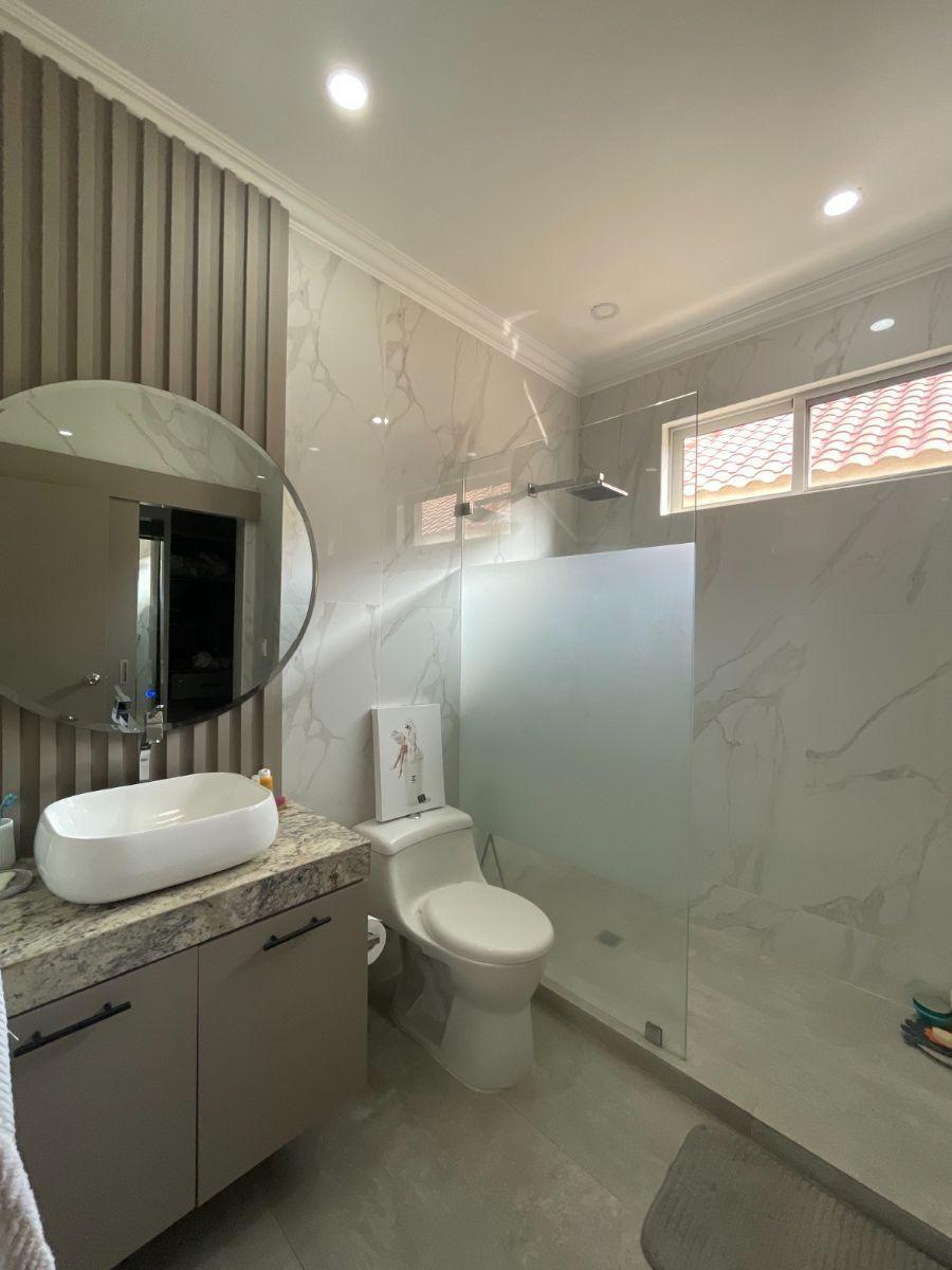 Samborondón Km 4.5 Casa en Venta Urbanización Tenis, Guayas — imagen 4