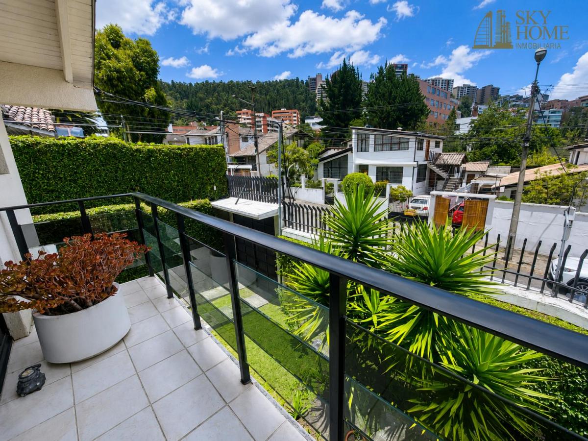 Venta Casa Amplia en Quito Tenis, a 5 Minutos del Hipercentro de Quito — imagen 7