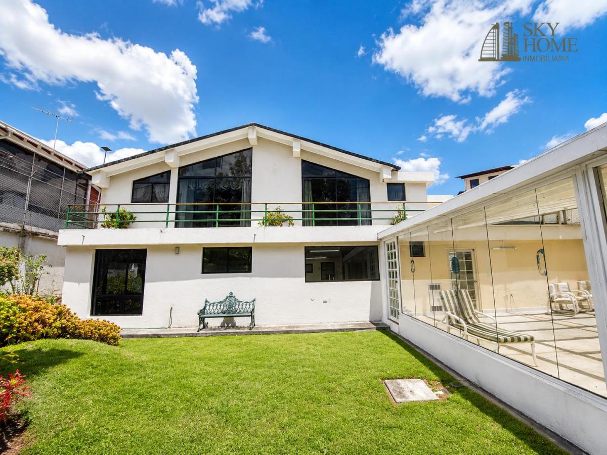 Venta Casa Amplia en Quito Tenis, a 5 Minutos del Hipercentro de Quito — imagen 4