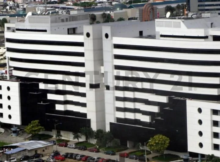 Venta Local Comercial en Torres del Norte, Kennedy Dian, Guayas — imagen 1