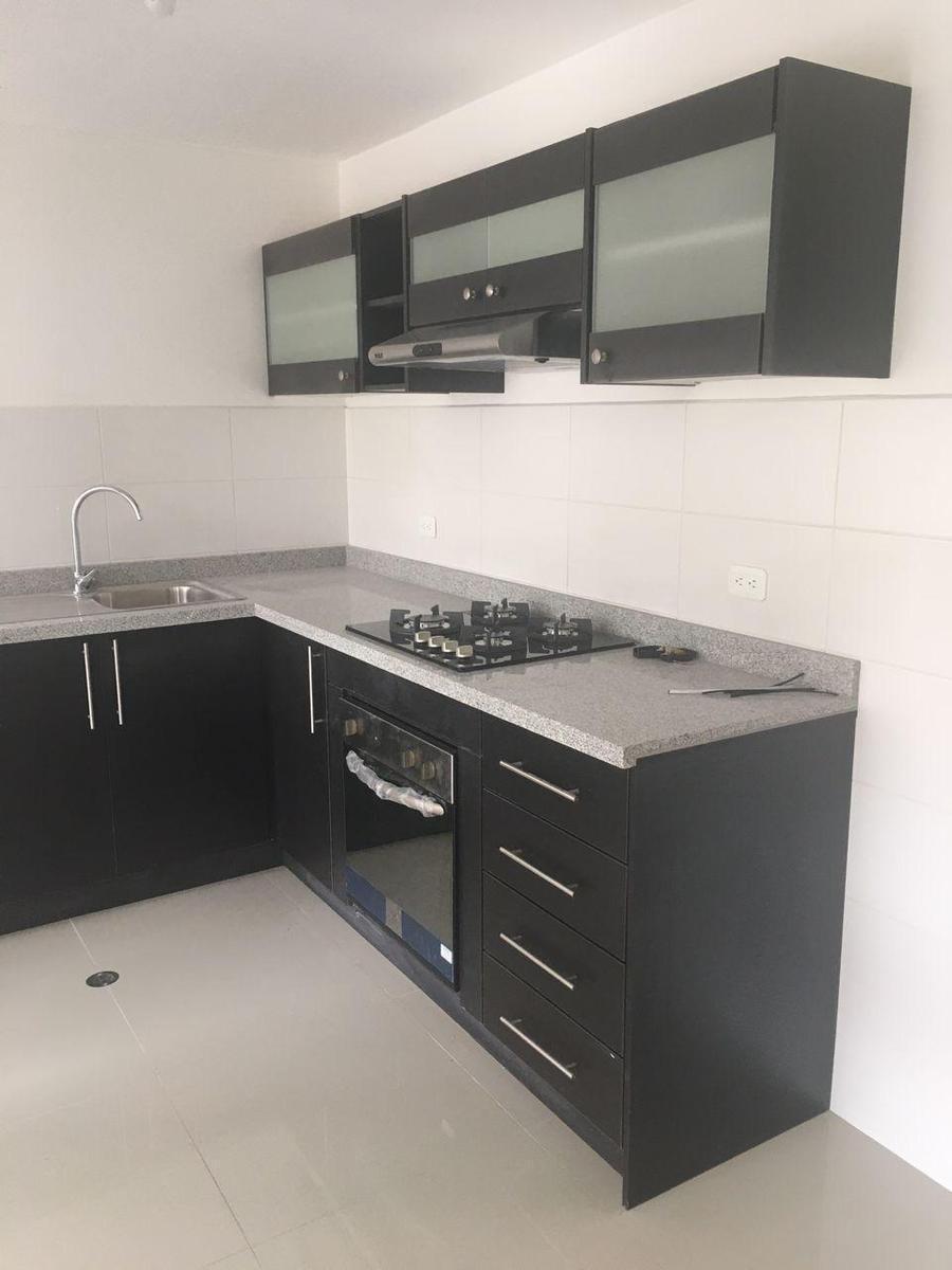 Vendo Departamento de Tres Dorm. con Balcon en Carcelen — imagen 9