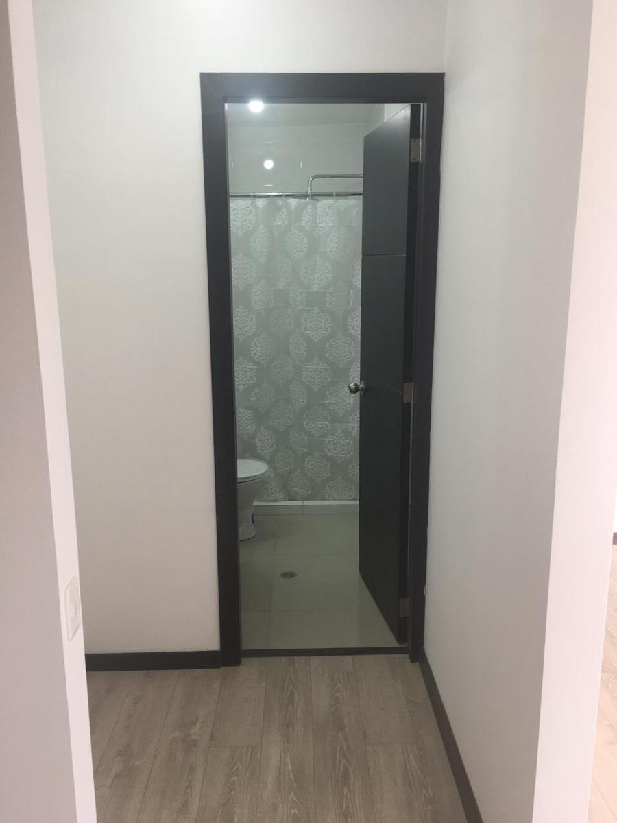 Vendo Departamento de Tres Dorm. con Balcon en Carcelen — imagen 7