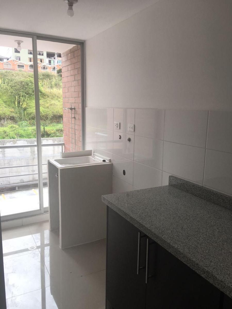 Vendo Departamento de Tres Dorm. con Balcon en Carcelen — imagen 5