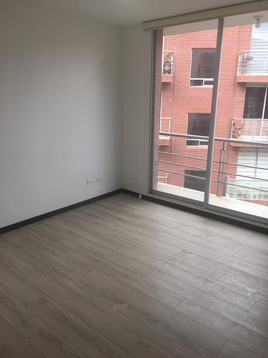 Vendo Departamento de Tres Dorm. con Balcon en Carcelen — imagen 3