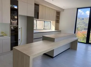 Casa con Piscina, Challuabamba, Azuay — imagen 4