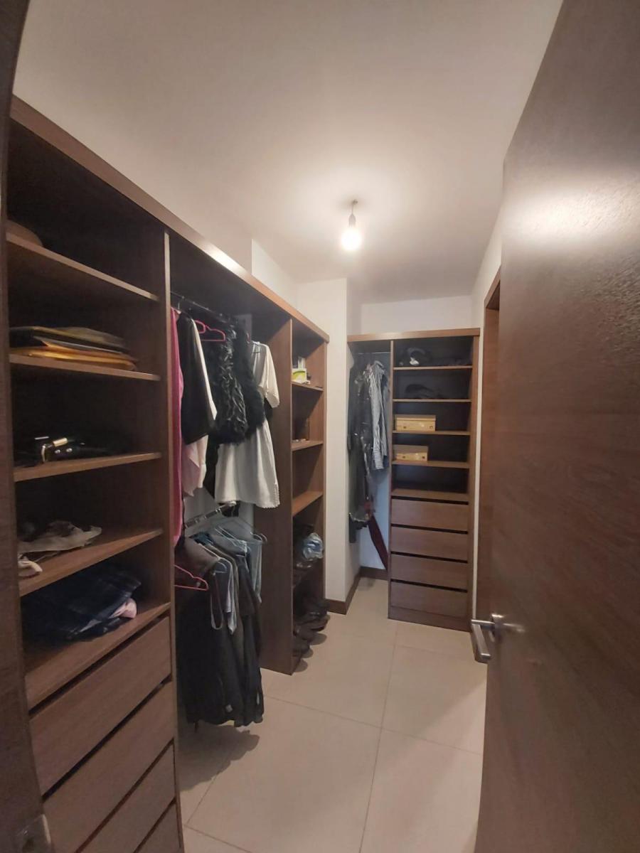 En Venta, Departamento 3 Dorm., Sector Eloy Alfaro y Catalina Aldaz — imagen 8