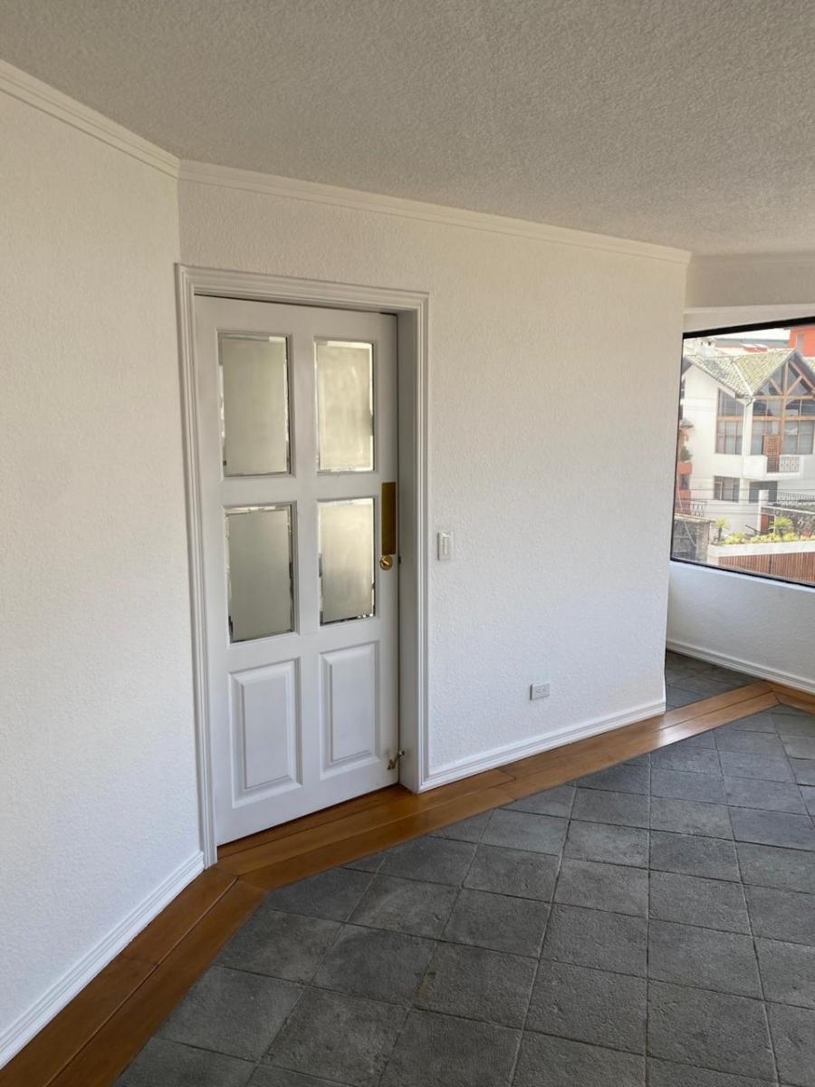 Venta o Renta Departamento Antiguo Quito Tennis — imagen 4
