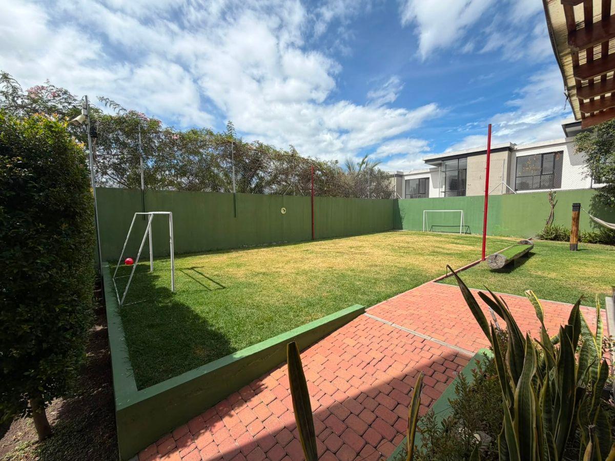 En Venta Departamento 80 m² 2 Dorm. con Balcon en San Juan de Cumbayá — imagen 3