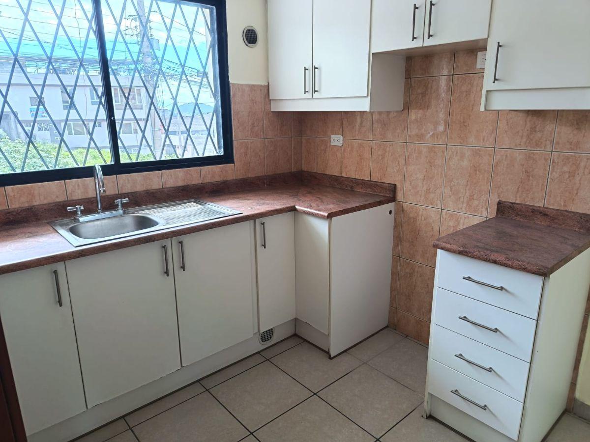 Venta Duplex Sector Santa Martha de Chillogallo — imagen 7