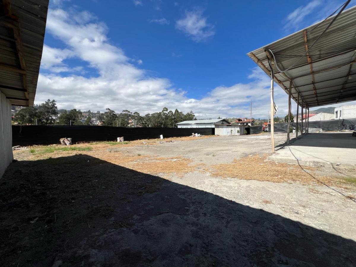 Amplio Terreno Comercial en Renta Sector El Valle - Cuenca, Azuay — imagen 9