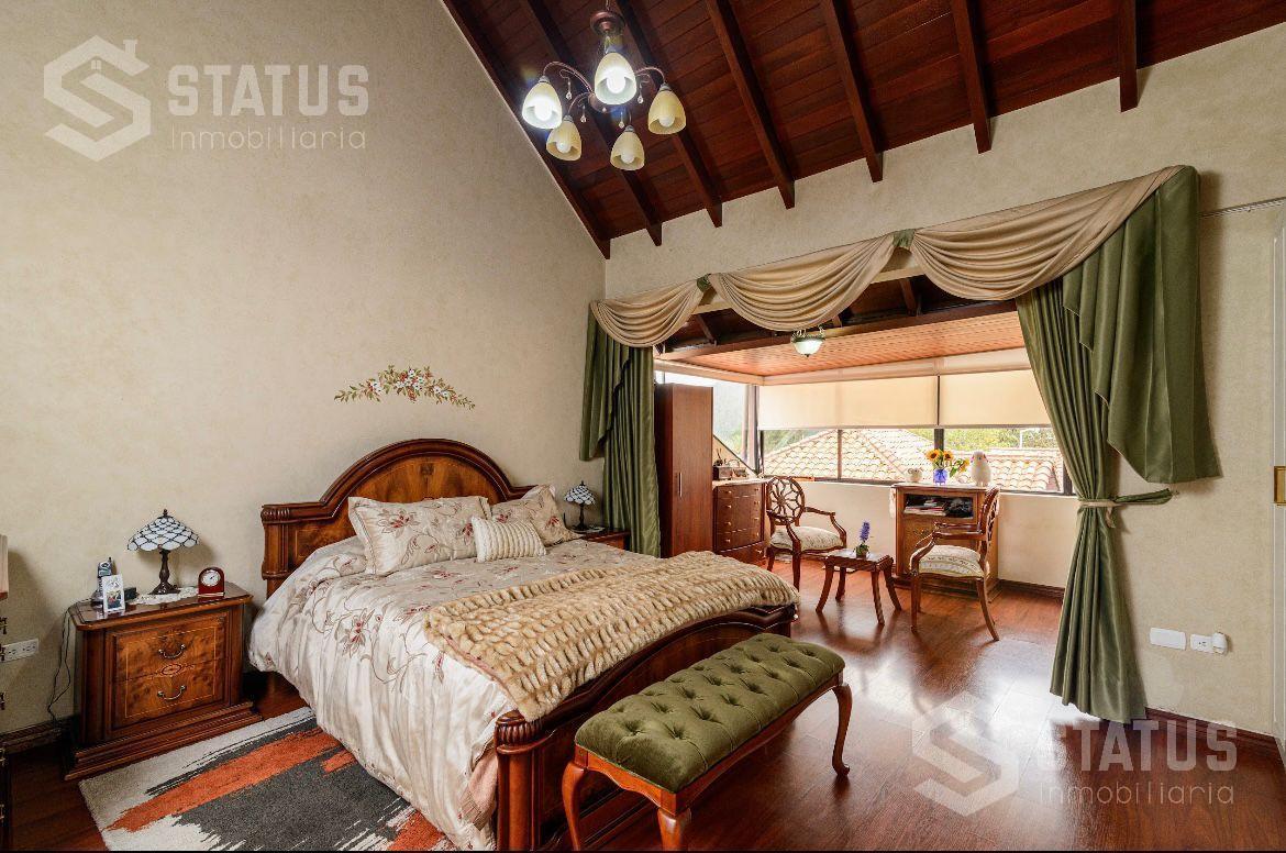 Venta de Casa de Lujo en San Gabriel a Pocos Minutos del Supermaxi — imagen 6