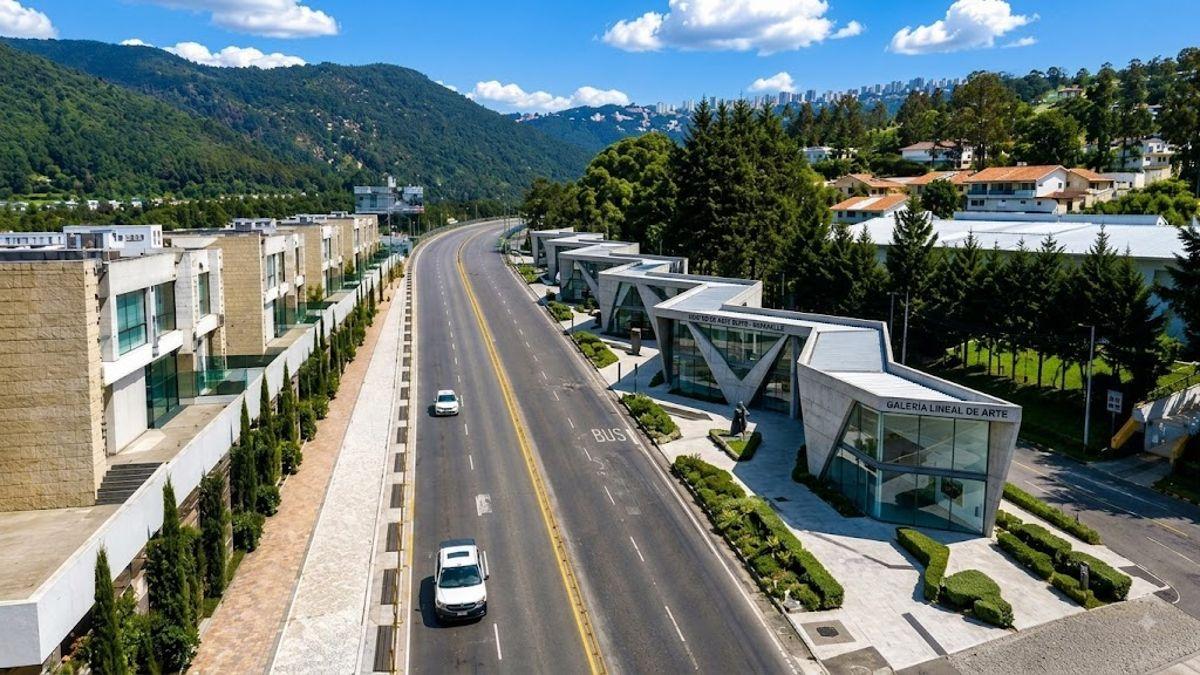 Terreno de 857 m² en Venta en Cumbayá — imagen 4