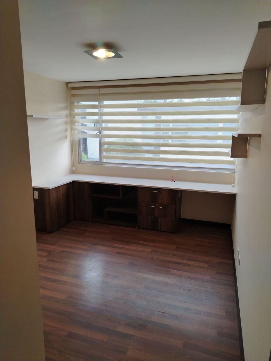Vendo Bonita Casa en Conjunto Tres Dorm. Sector Vía Al Tingo — imagen 5