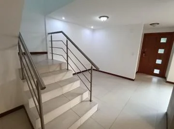 Casa Moderna en Venta, San Juan de Cumbayá, Quito — imagen 2