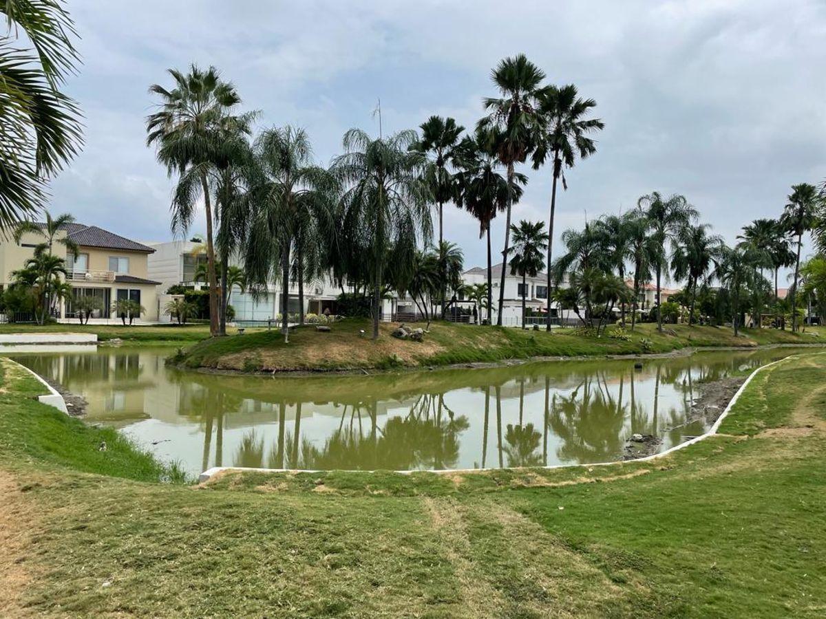 Samborondón Km 7 Laguna del Sol Terreno Al Lago en Venta, Guayas — imagen 8