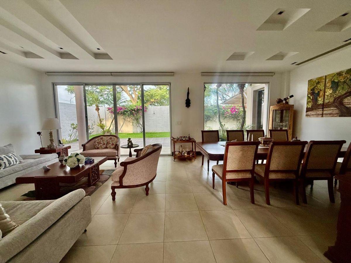 Samborondón Km 7.5 Laguna del Sol Casa en Venta, Guayas — imagen 8