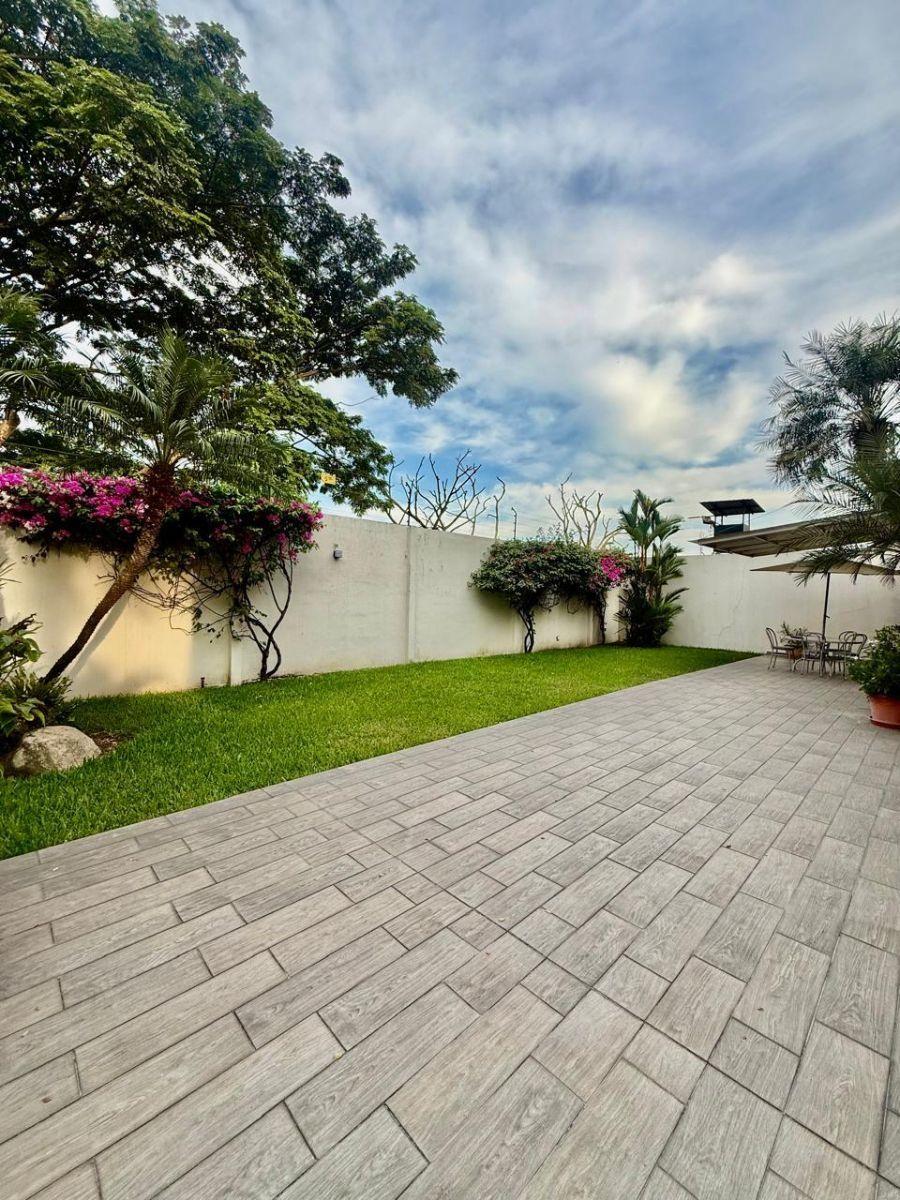 Samborondón Km 7.5 Laguna del Sol Casa en Venta, Guayas — imagen 5