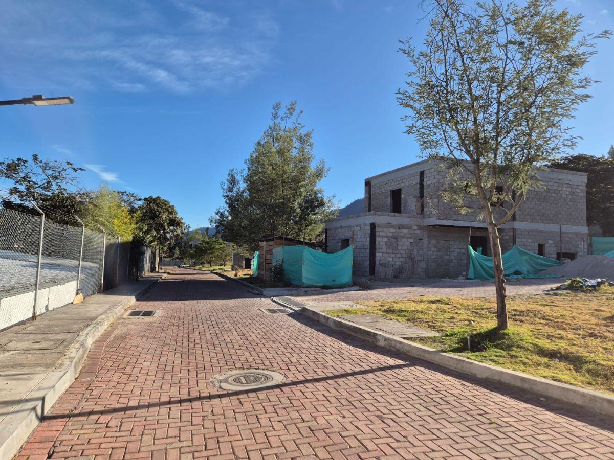Terreno de 574 m² en Venta en El Sector de Nayón — imagen 10