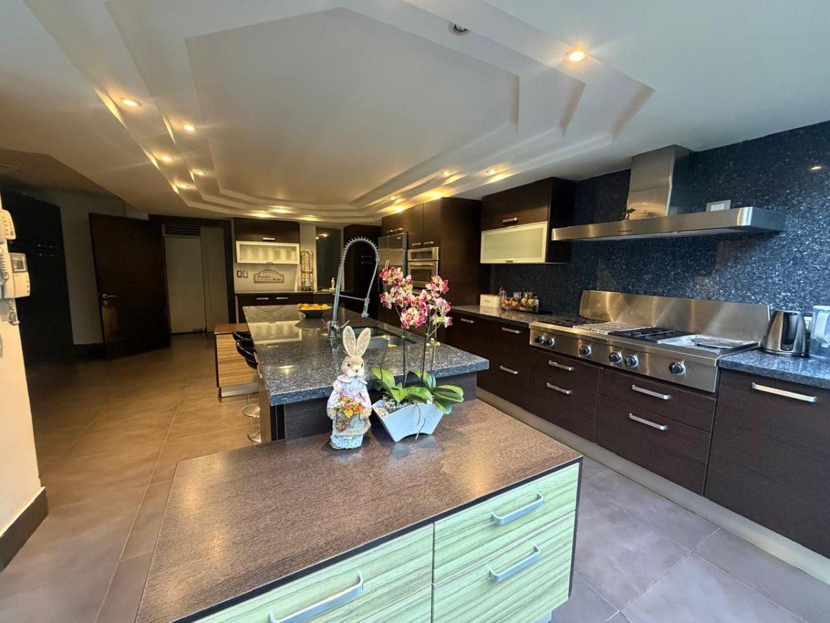 Exclusiva Casa de Lujo en Quito Tenis de Venta — imagen 3