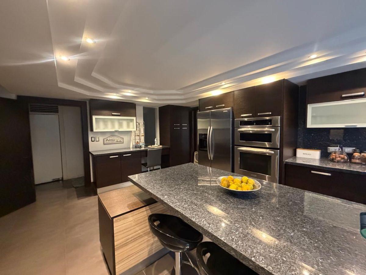 Exclusiva Casa de Lujo en Quito Tenis de Venta — imagen 2