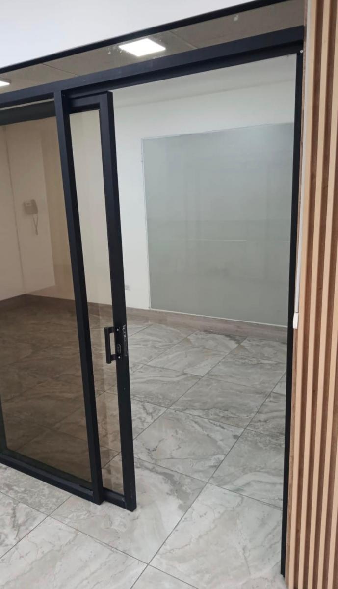Oficina de Venta, 100 m² Edificio Corporativo, Tamayo y Baquerizo Moreno — imagen 7