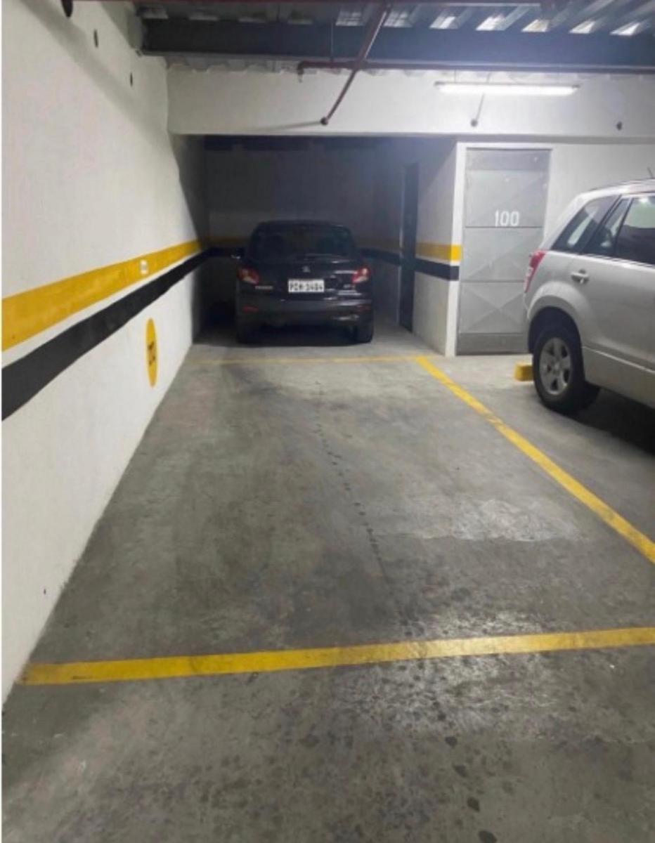 Oficina de Venta, 100 m² Edificio Corporativo, Tamayo y Baquerizo Moreno — imagen 2
