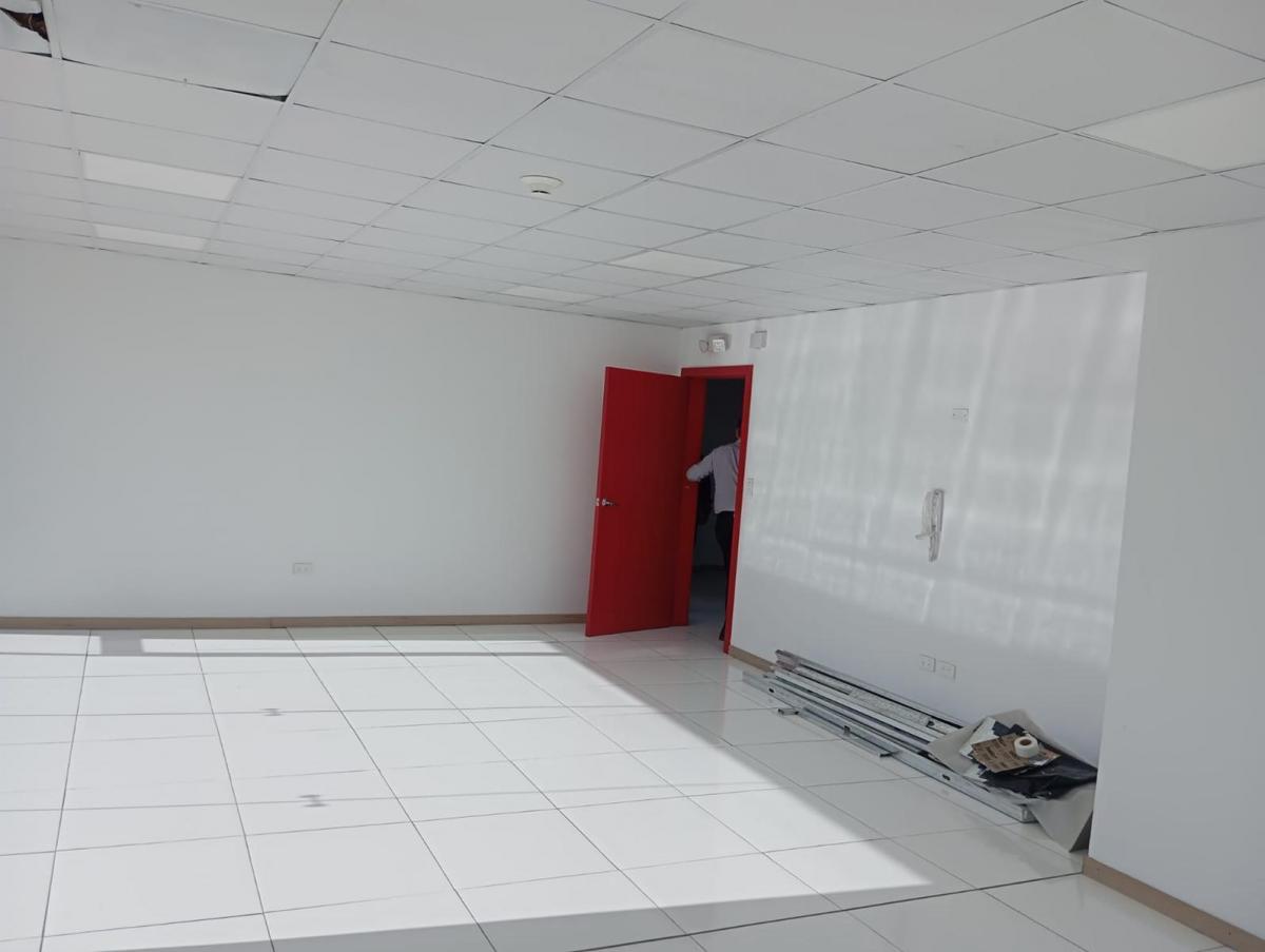 Oficinas y Consultorios de Venta por Estrenar | Sector Hospital Axxis | Supermaxi Granda Centeno — imagen 8