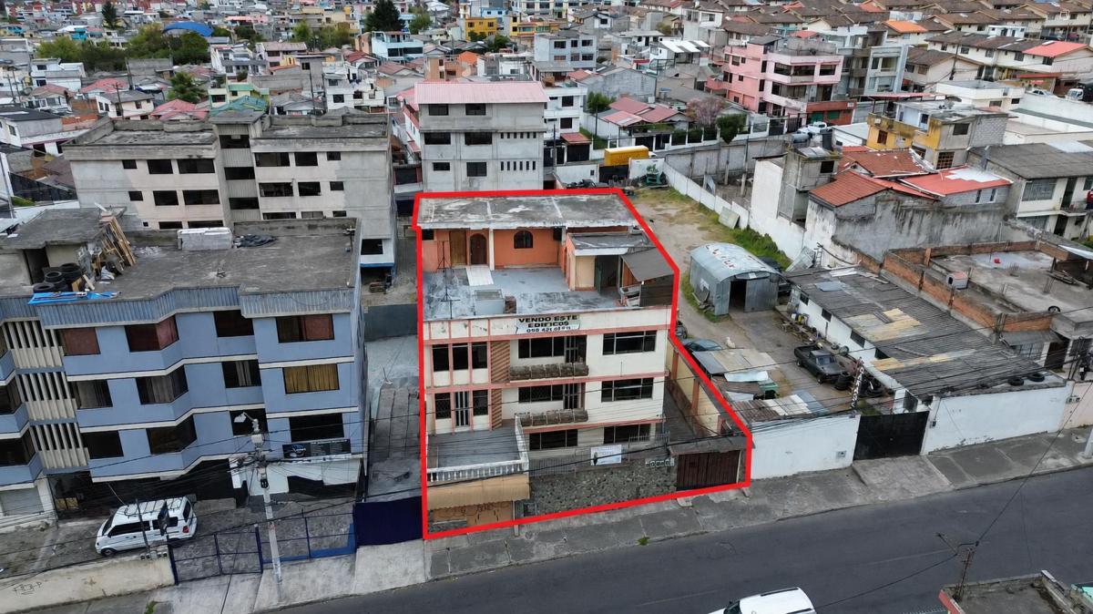 Casa Rentera de 526 m² con 12 Habitaciones en Venta en La Real Audiencia - Norte de Quito — imagen 10