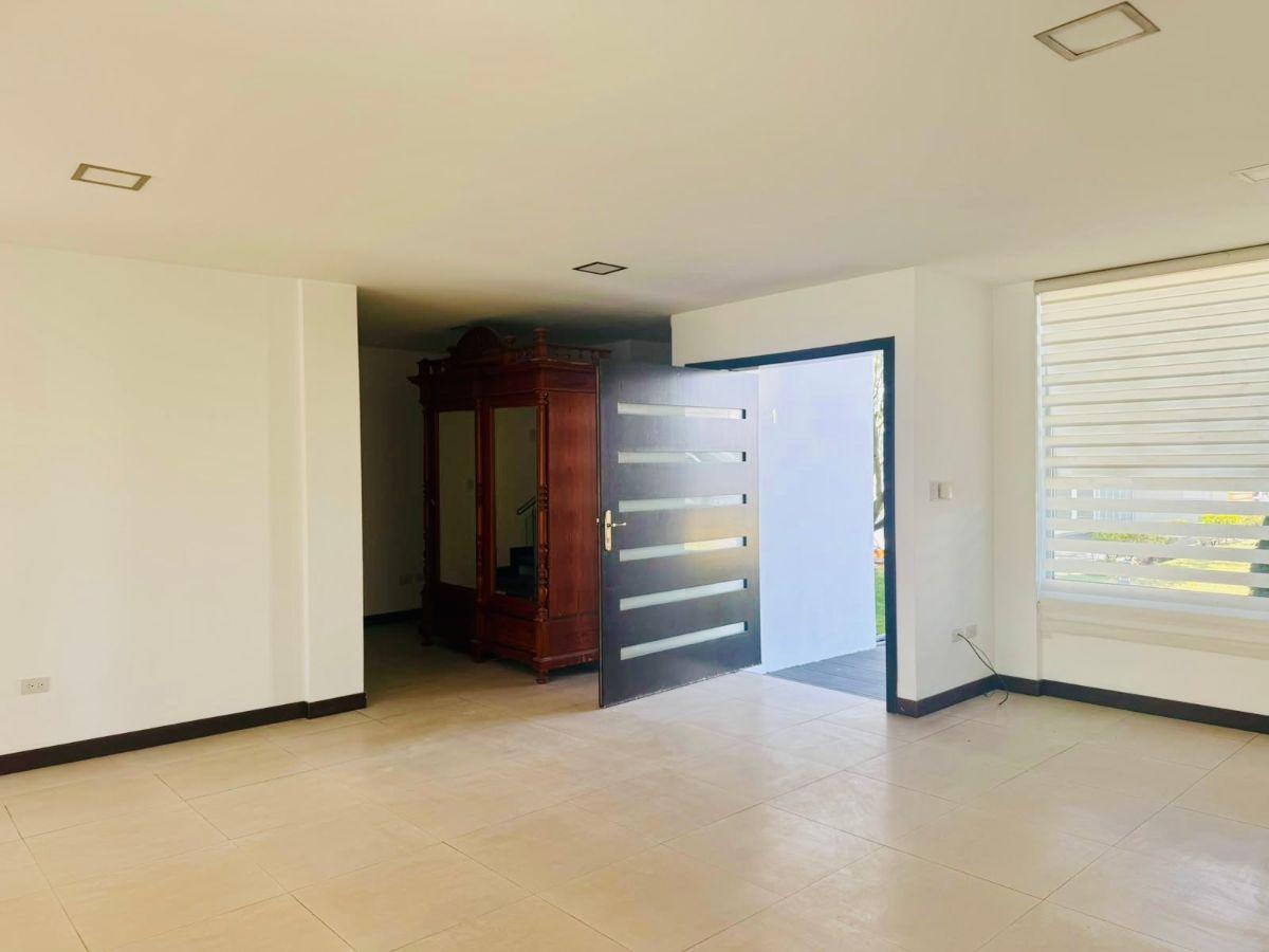 Casa de Lujo en Venta o Renta en Zona Miravalle — imagen 4