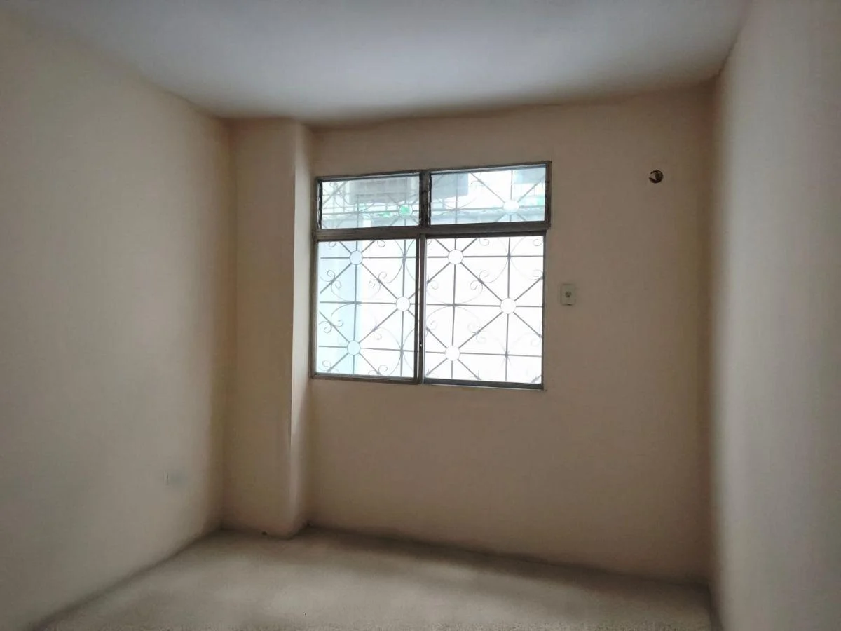 Departamento de Venta Kennedy Nueva, Planta Baja, 3 Dorm., 1 Parqueo. Guayas — imagen 4