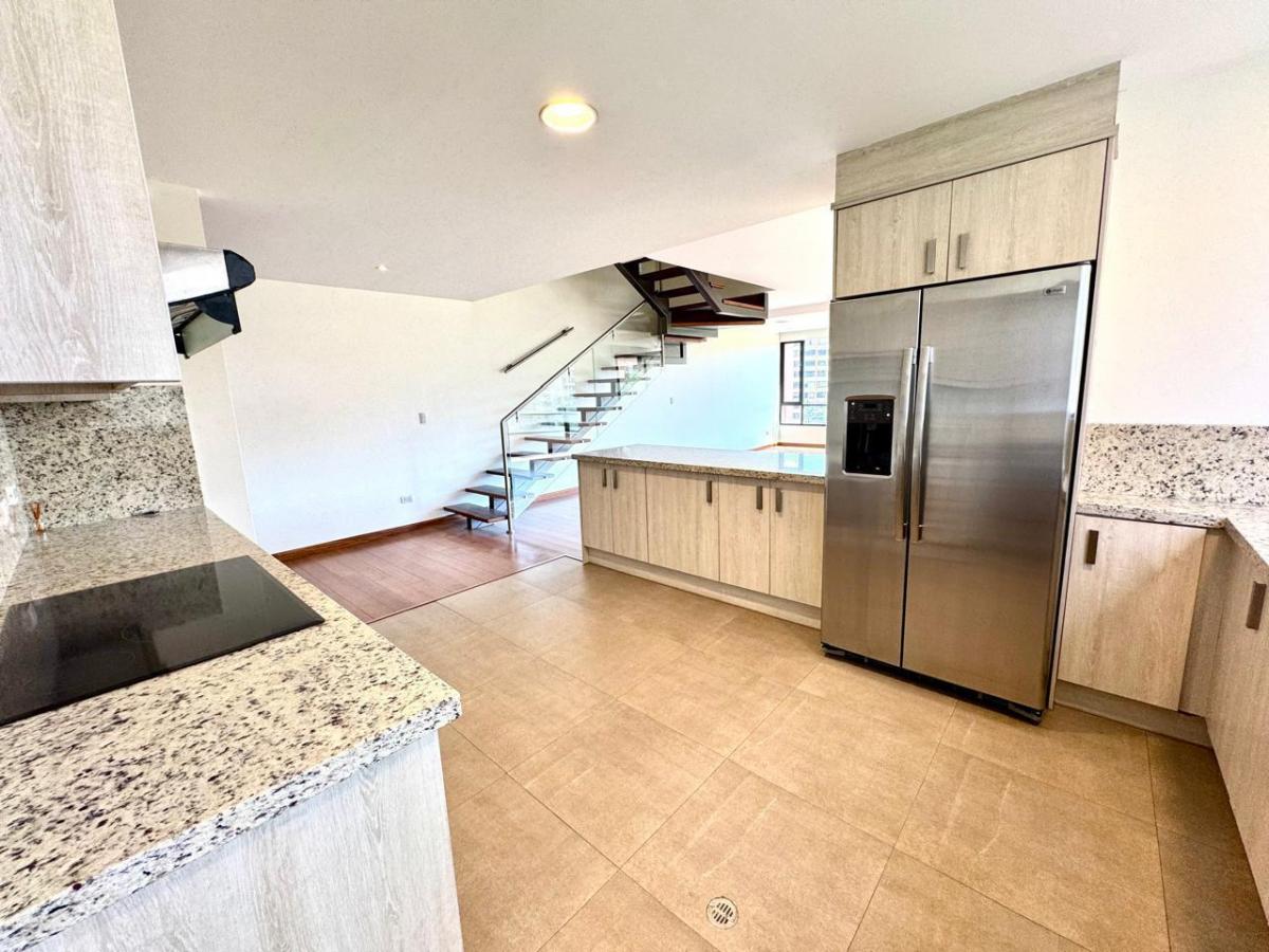 Departamento de Venta en El Sector de La Gonzalez Suarez — imagen 7