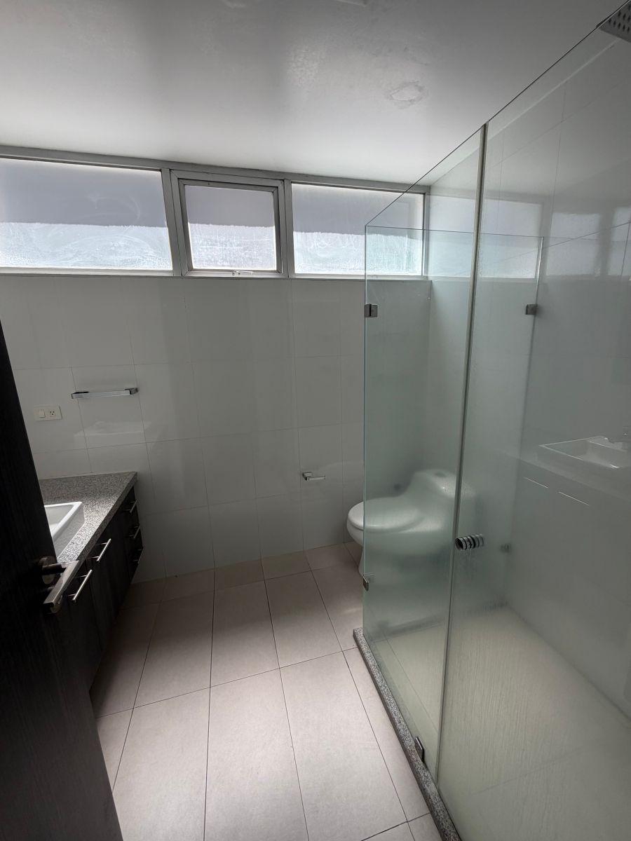 Hermoso Departamento de Venta Sector González Suárez — imagen 6