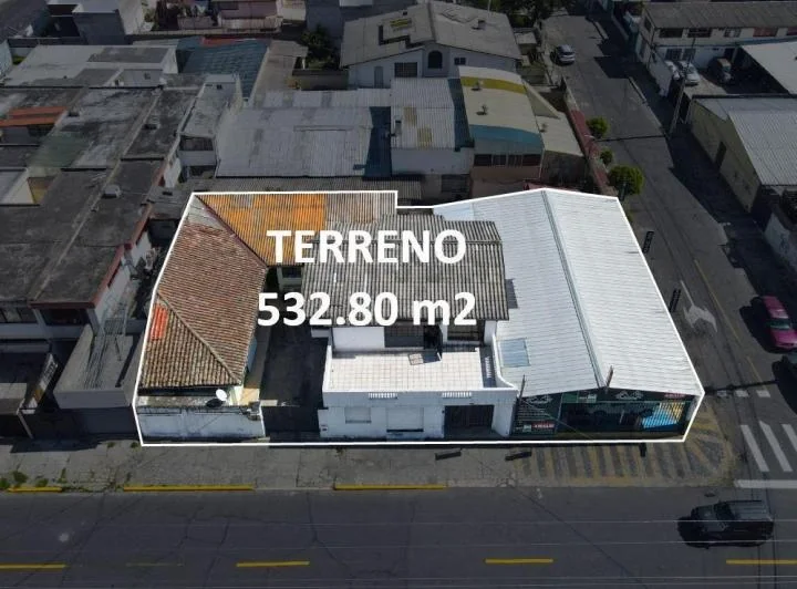 Terreno Comercial en Venta en Calle Nazareth a 3 Cuadras de La Av La Prensa — imagen 1