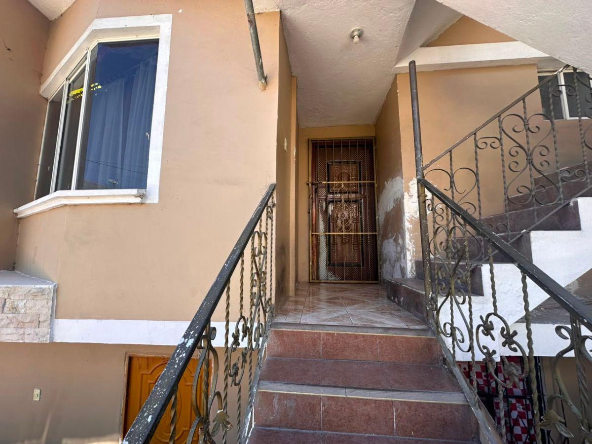 Casa Rentera de 3 Pisos + Terreno de 200 M²cayambe — imagen 3