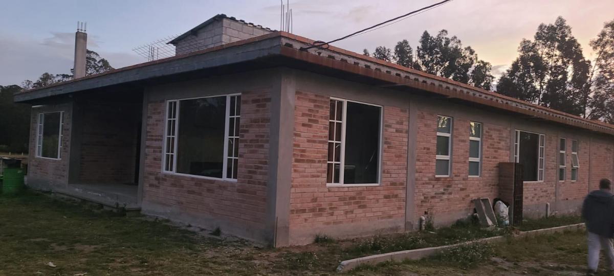 Cayambe - Terreno en Venta - Sector Geodésico Mitad del Mundo — imagen 9
