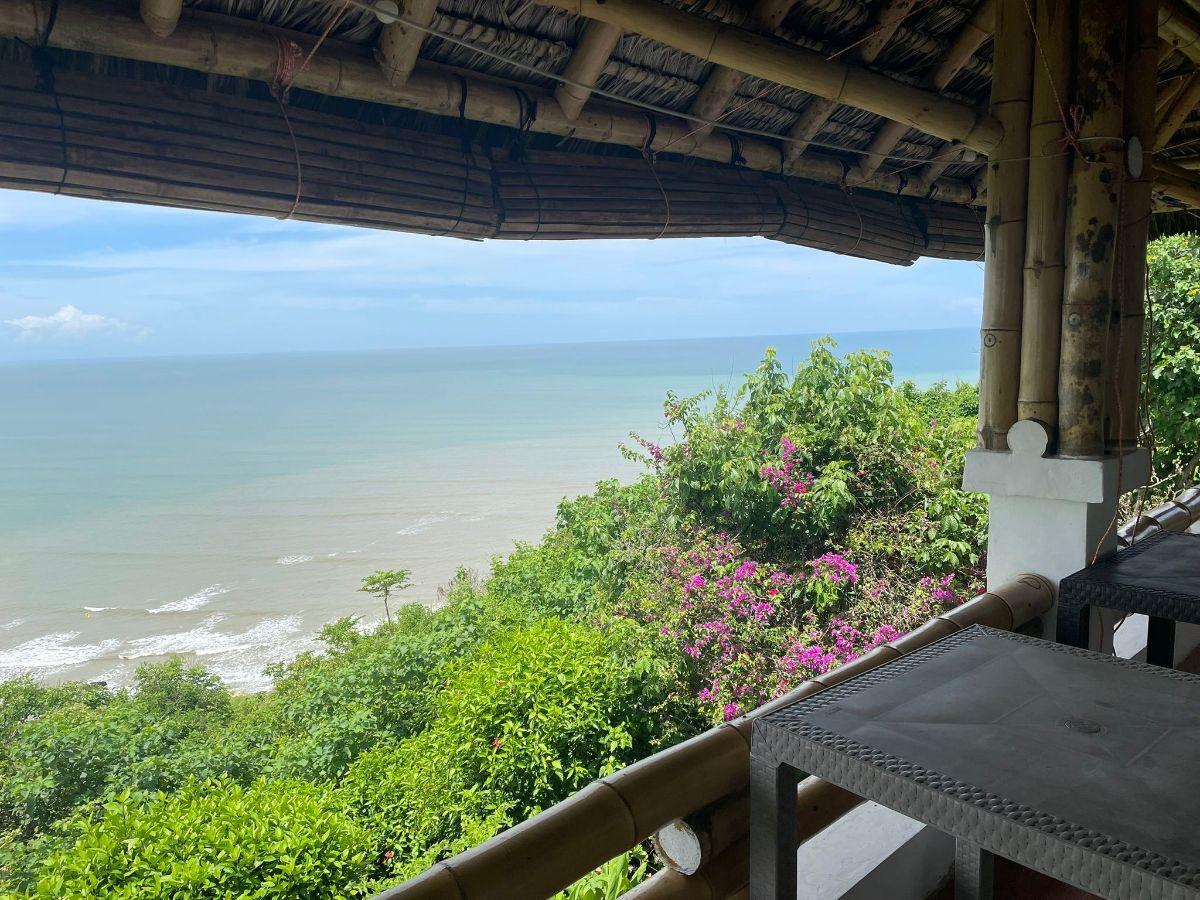 Venta Casa Canoa 130 m Mas Terreno 4.600 m Preciosa Vista $150.000, Manabí — imagen 5