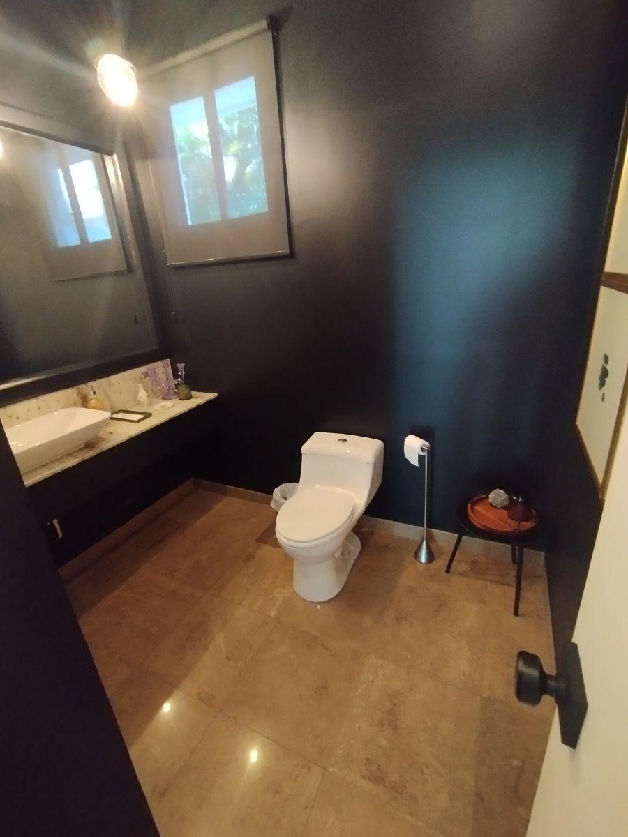 Casa de 4 Dorm. en Samborondon, Guayas — imagen 3