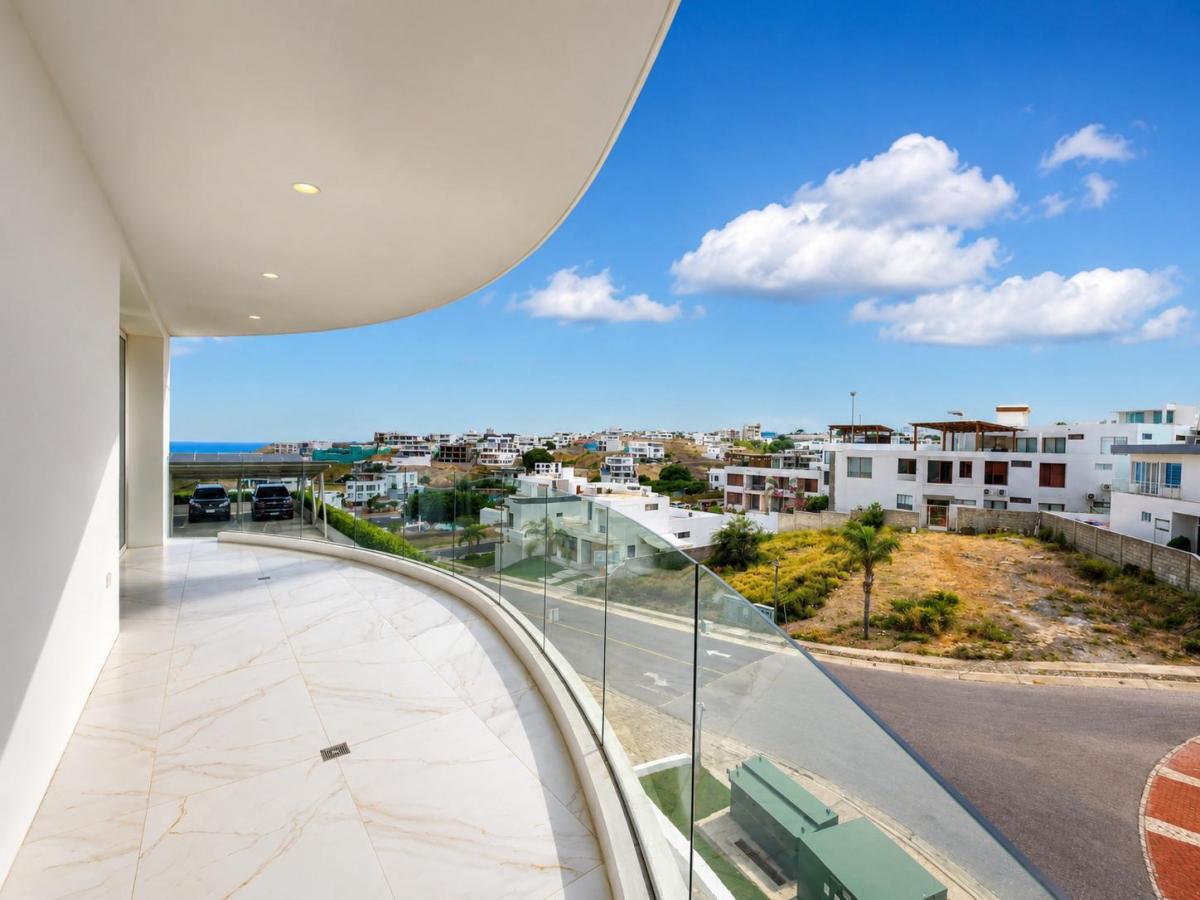 Vendo Dpt Amoblado de 3 Dormitorio, Torres Elit Ciudad del Mar, Manabí — imagen 2