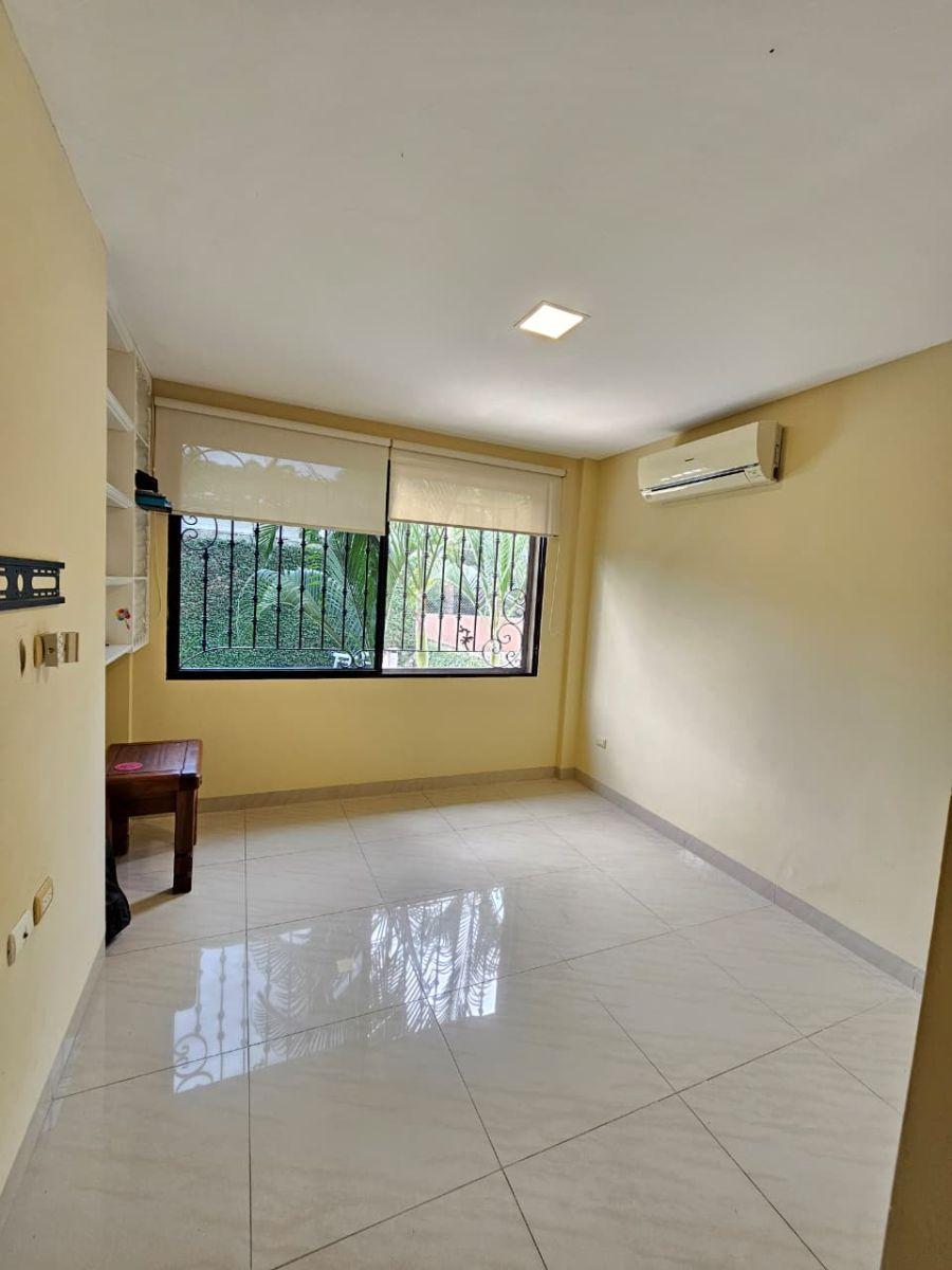 Casa en Renta o Venta en Urbanizacion Puerto Azul, Guayas — imagen 2