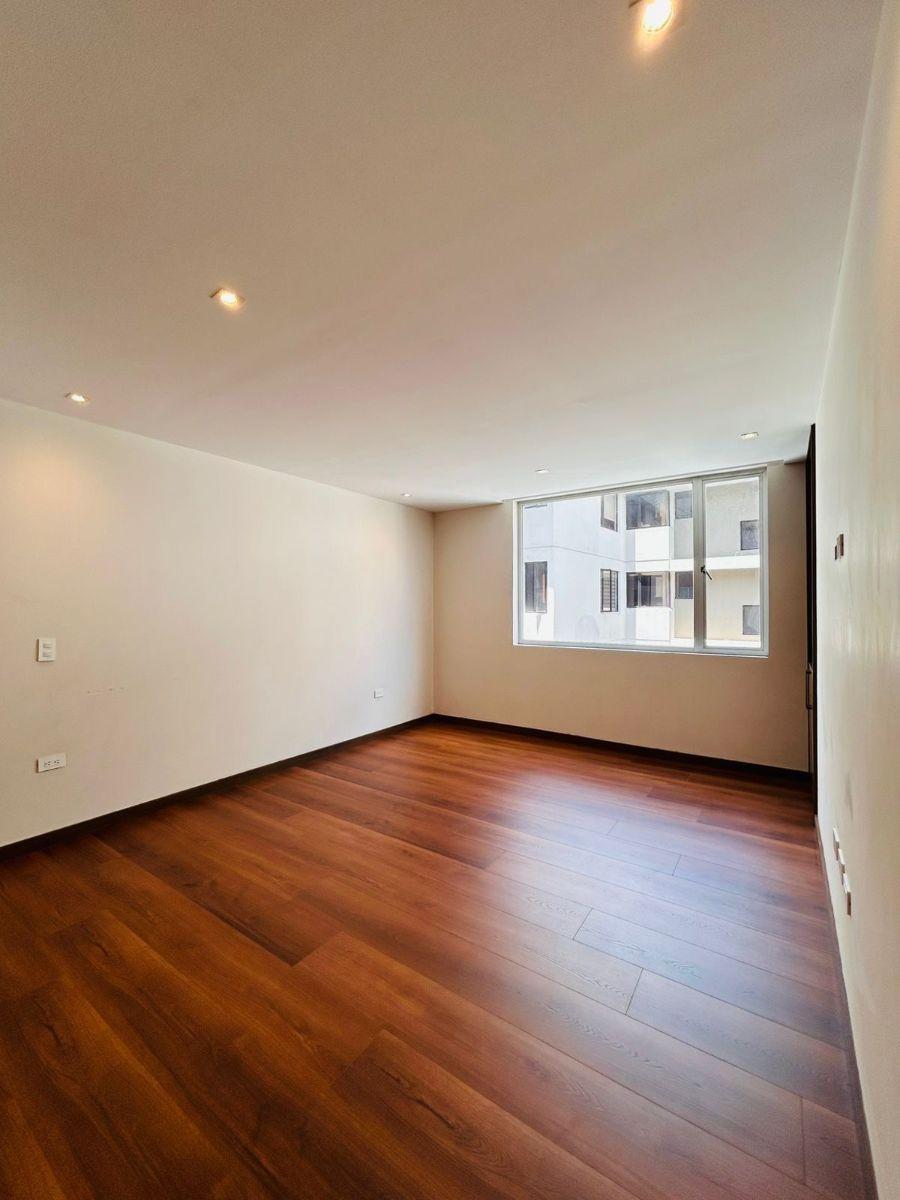 Departamento de 170 m² con 3 Habitaciones en Venta en Quito Tenis — imagen 2