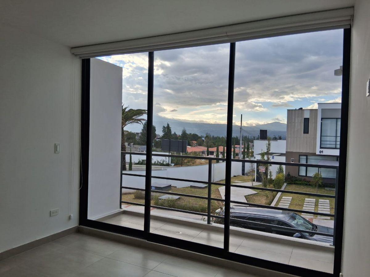 Vendo Hermosa Casa - Entrada a Puembo - Vista — imagen 9