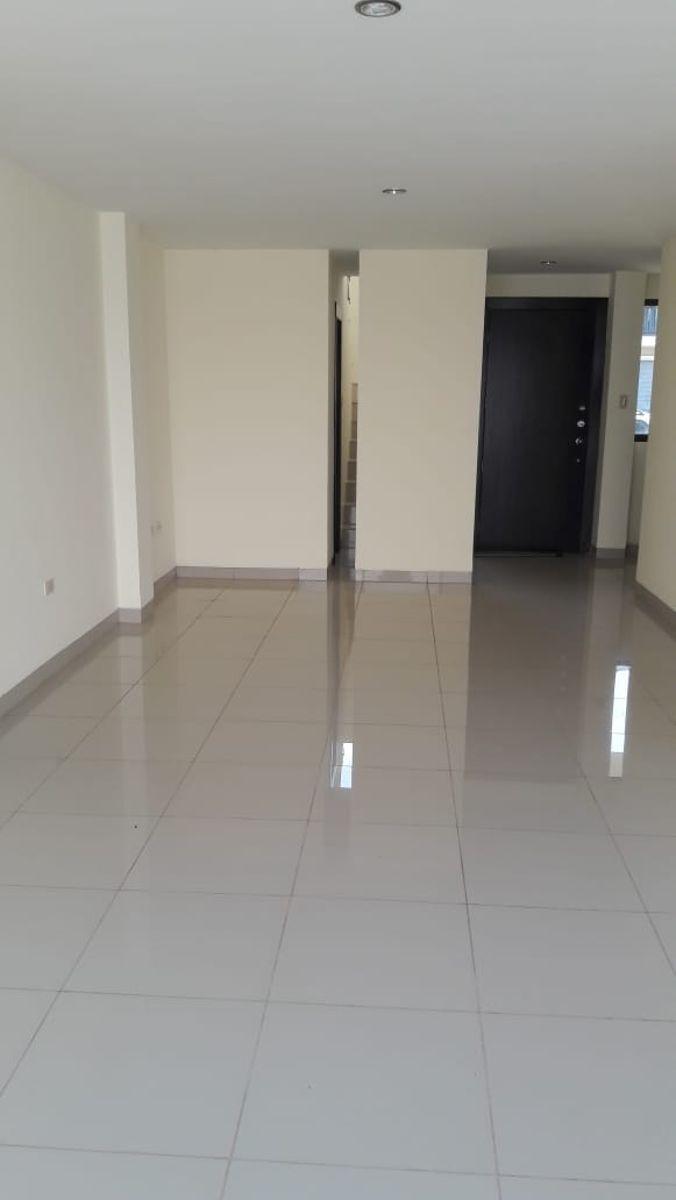 Casa Esquinera de Dos Planta Sector La Aurora /daule. Guayas — imagen 9