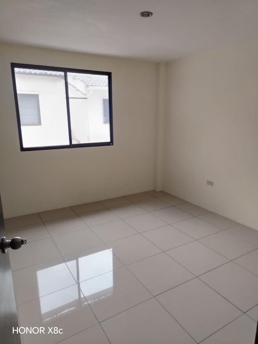Casa Esquinera de Dos Planta Sector La Aurora /daule. Guayas — imagen 3