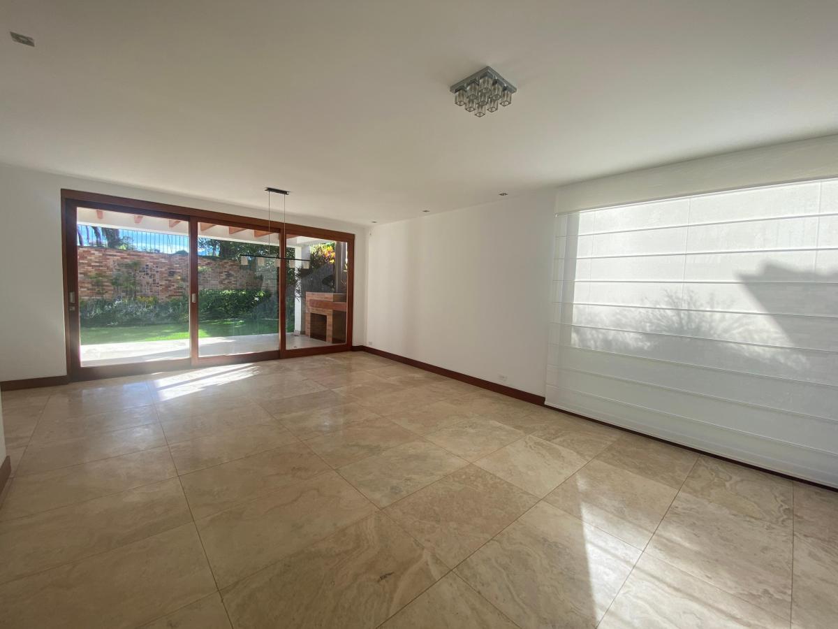 Hermosa Casa en Conjunto - Cumbaya (Sector Colegio Menor) — imagen 8